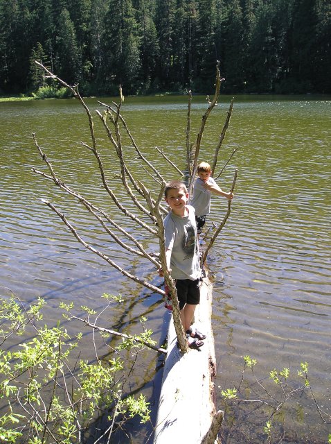 6.24-25.06 Memaloose Lake 052 